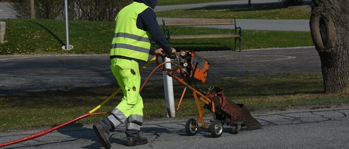Why You Should Consider Using Native Concrete & Sidewalk Repair Services