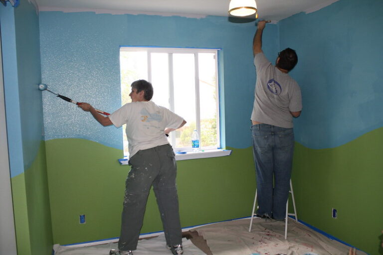 How Much Does It Cost to Hire a Painter to Paint a Room?