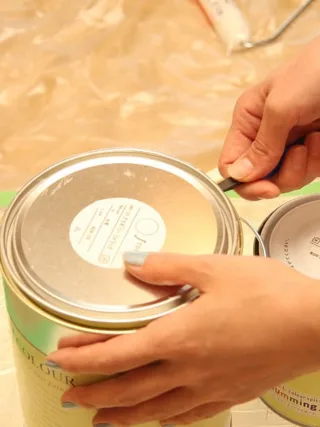 featured image - Will Paint Cans Freeze Over Winter