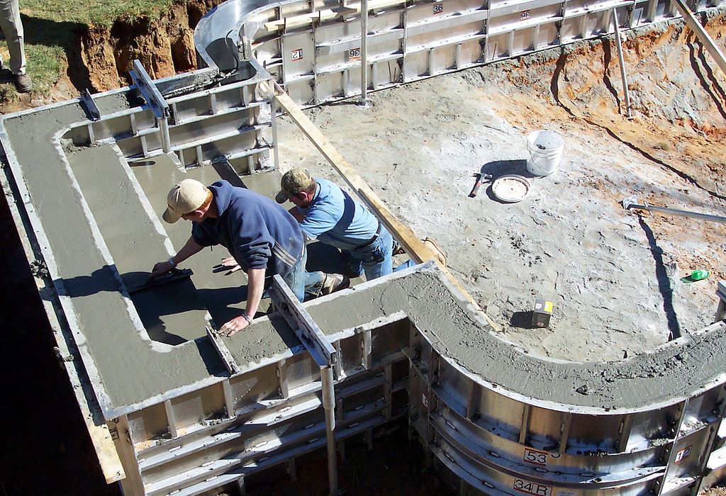 5 Tips for Choosing the Right Pool Builder image - 5 Tips for Choosing the Right Pool Builder