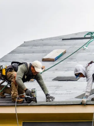 featured image - Why You Should Hire a Roofing Contractor Rather than Doing it Yourself