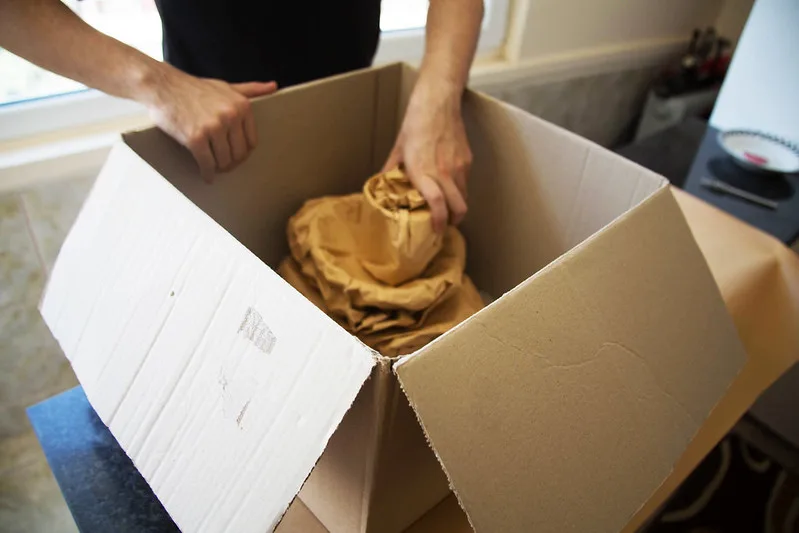 featured image - 6 Secrets to Picking the Perfect Moving Company