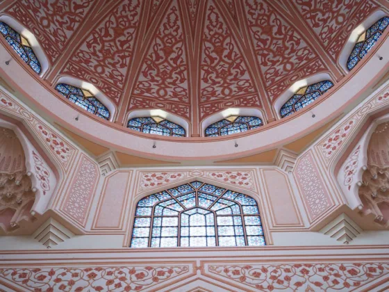 featured image - A Beautiful Home Speaks Through its Beautiful Windows!