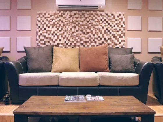 featured image - How Do Sound-Dampening Felt Tiles Work?