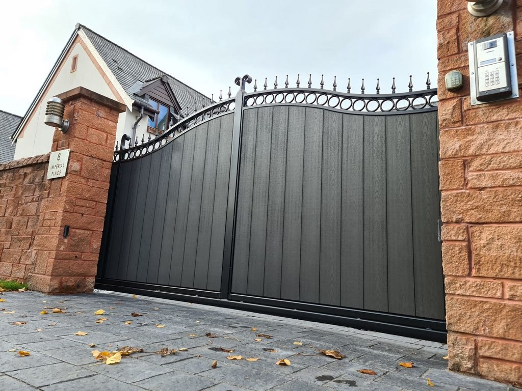 image - Is Composite the Future for Driveway Gates