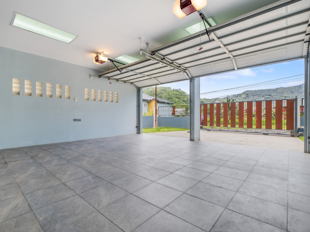3 Important Things I Need to Consider When Building My Garage image - 3 Important Things I Need to Consider When Building My Garage