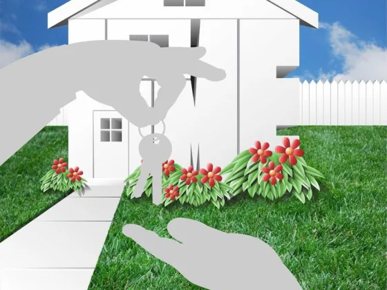 featured image - 4 Mistakes to Avoid When Selling Your House