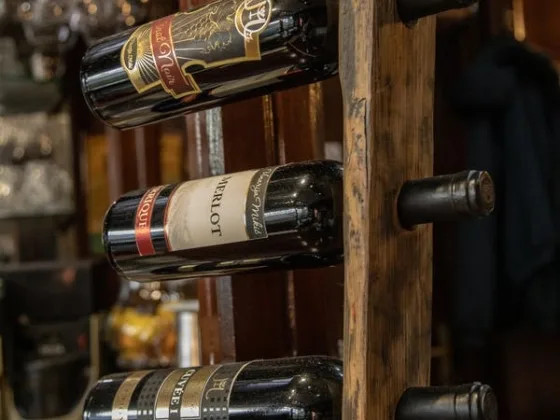 featured image - Great Decor Ideas for Wine Lovers