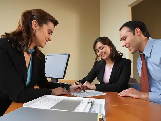 featured image - Looking To Move Why You Should Consider Working With A Real Estate Agent