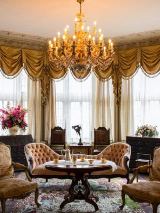 featured image - Tips To Decorate Your Living Room