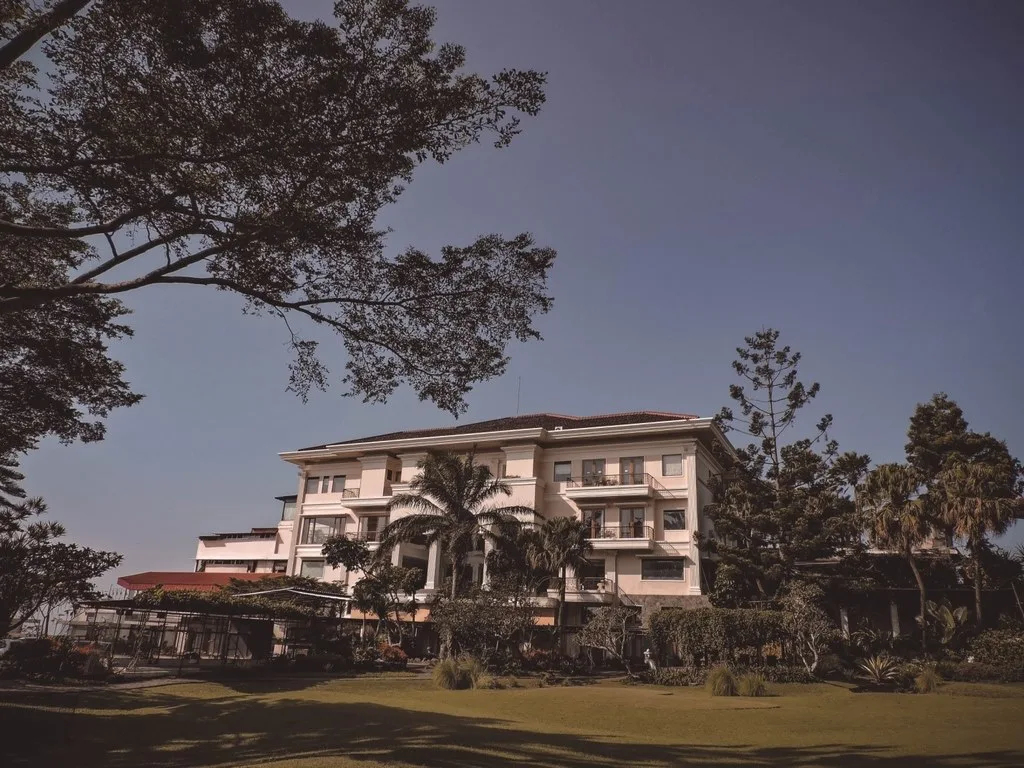 featured image - 4 Things to Look for When Buying Your First Home