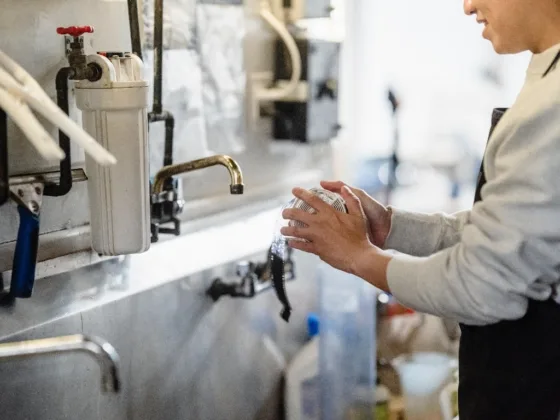 featured image - 5 Important Summer Plumbing Tips