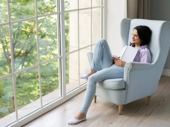 featured image - Benefits Of Replacing Your Windows with Vinyl