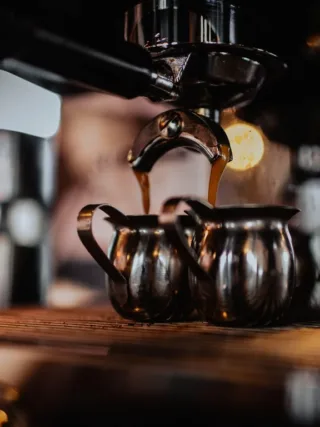 featured image - How to Pick a Smart Coffee Maker: 6 Factors You Should Look Out For