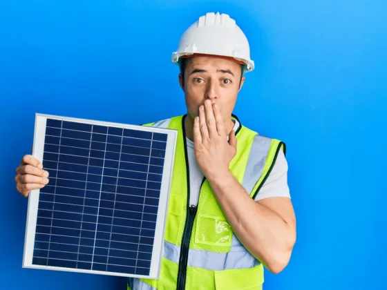 featured image - Top 6 Costly Mistakes to Avoid When Going Solar