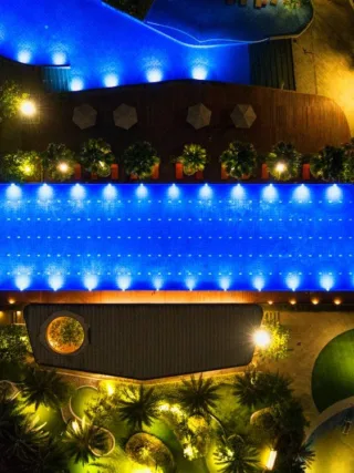 featured image - 7 Swimming Pool Electrical Hazards