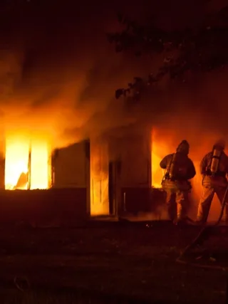featured image - Guides to Keep Safe & Protected in a Home Fire
