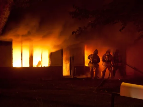 featured image - Guides to Keep Safe & Protected in a Home Fire