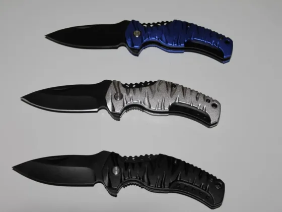 featured image - Handmade Bowie and Tracker Knives - Uses and Buying Guide