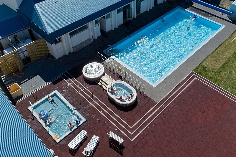 featured image - How to Ace the Curb Appeal of a Residential Swimming Pool