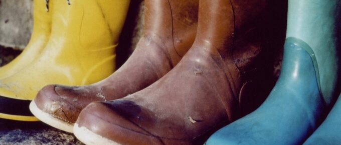 How to Choose Garden Boots and How to Take Care of Them?