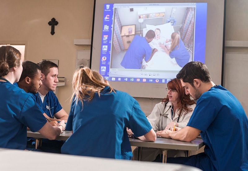 How to Prepare for Going to a Nursing School image - How to Prepare for Going to a Nursing School
