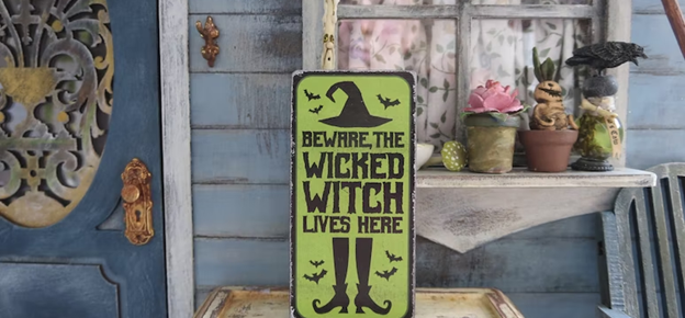 Custom Made Metal Signs: 3 Reasons Why They are Perfect at Home
