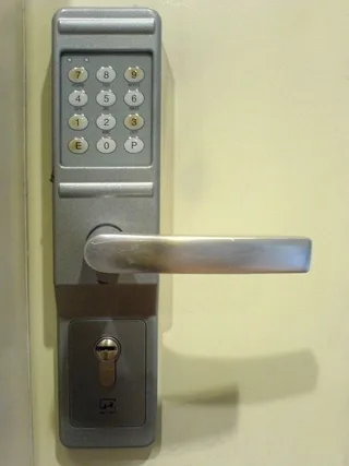 featured image - Types of Front Door Locks for Your Home