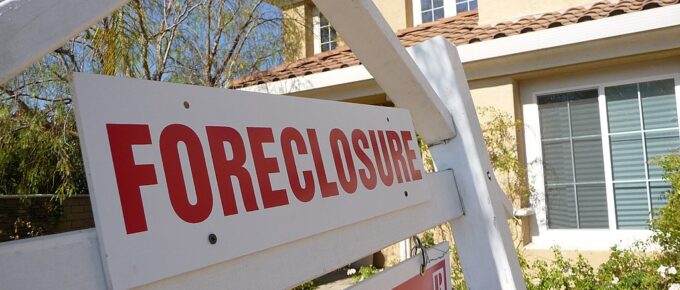 How To Deal with Distressed Property and Avoid Foreclosure