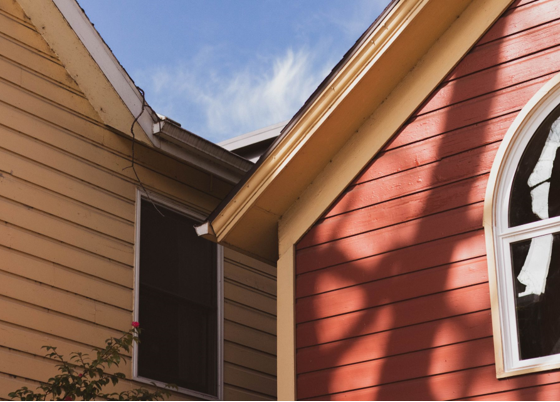 featured image - 6 Things to Know Before Using Vinyl Siding for Your House