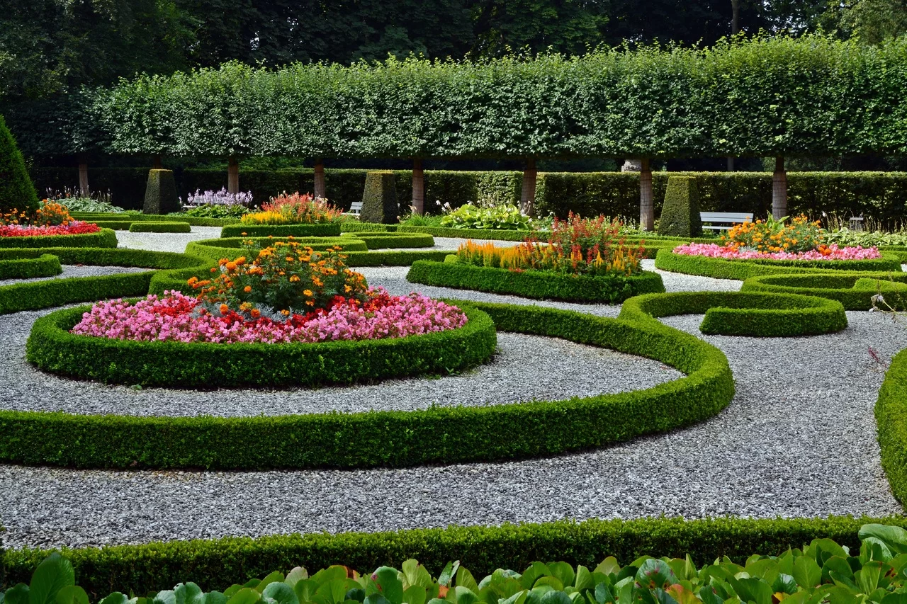 Landscaping 101: Garden Structures Image - Landscaping 101: Garden Structures