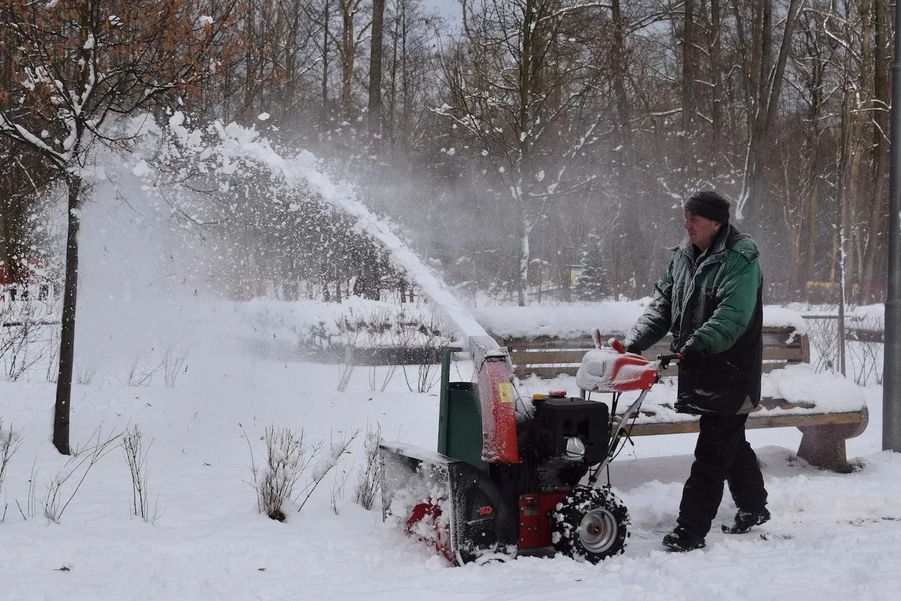How to Pick the Right Snow Blower for This Winter image - How to Pick the Right Snow Blower for This Winter