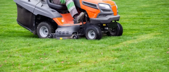 5 Tips for Hiring a Lawn Care Service in Chester County, PA