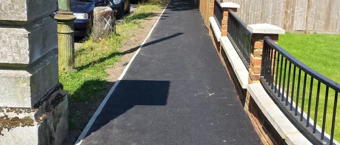 A Quick Guide to Maintaining Asphalt Driveway