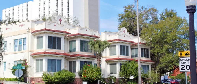 How To Choose The Best Real Estate To Buy In Hollywood?