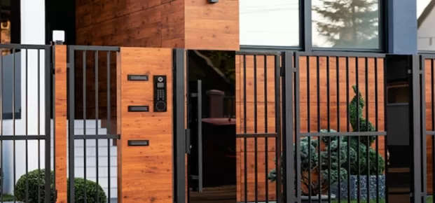 What are the Advantages of Using an Iron Entry Door?