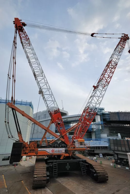 Crawler Crane for Rent: Rent Safely Image - Crawler Crane for Rent: Rent Safely