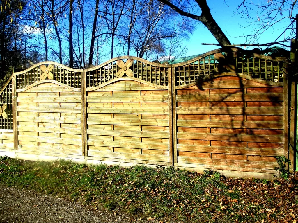 image - Key Factors When Hiring Acworth Fence Company