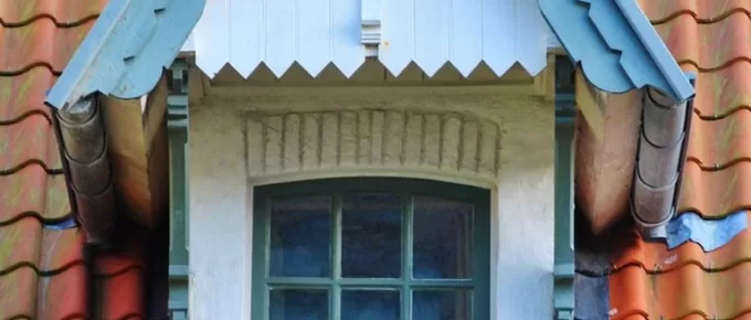 Difference Between Painting a Metal and Tile Roof