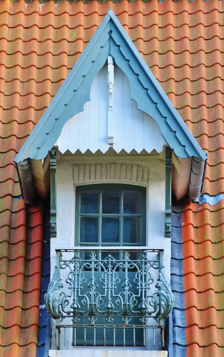 Image - Difference Between Painting a Metal and Tile Roof