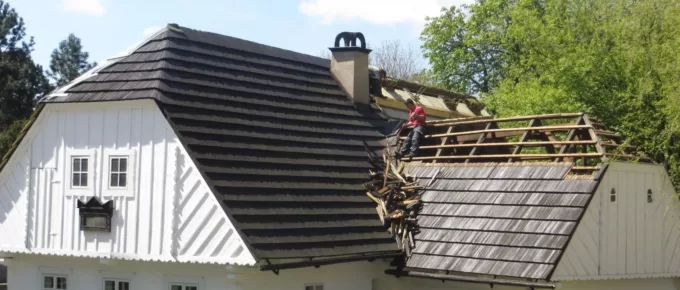 Emergency Roof Repairs: What to Do When Disaster Strikes
