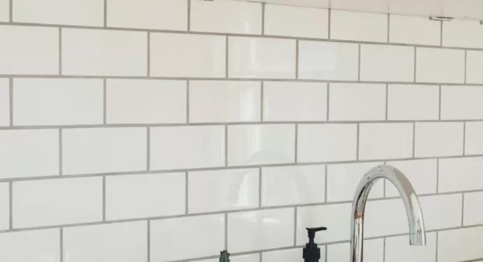 6 Benefits of Adding a Kitchen Tile Backsplash