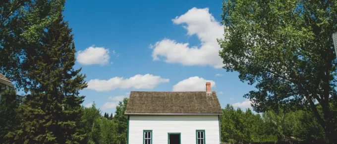 How Landscaping Can Help Sell Your House: 5 Tips from A Pro