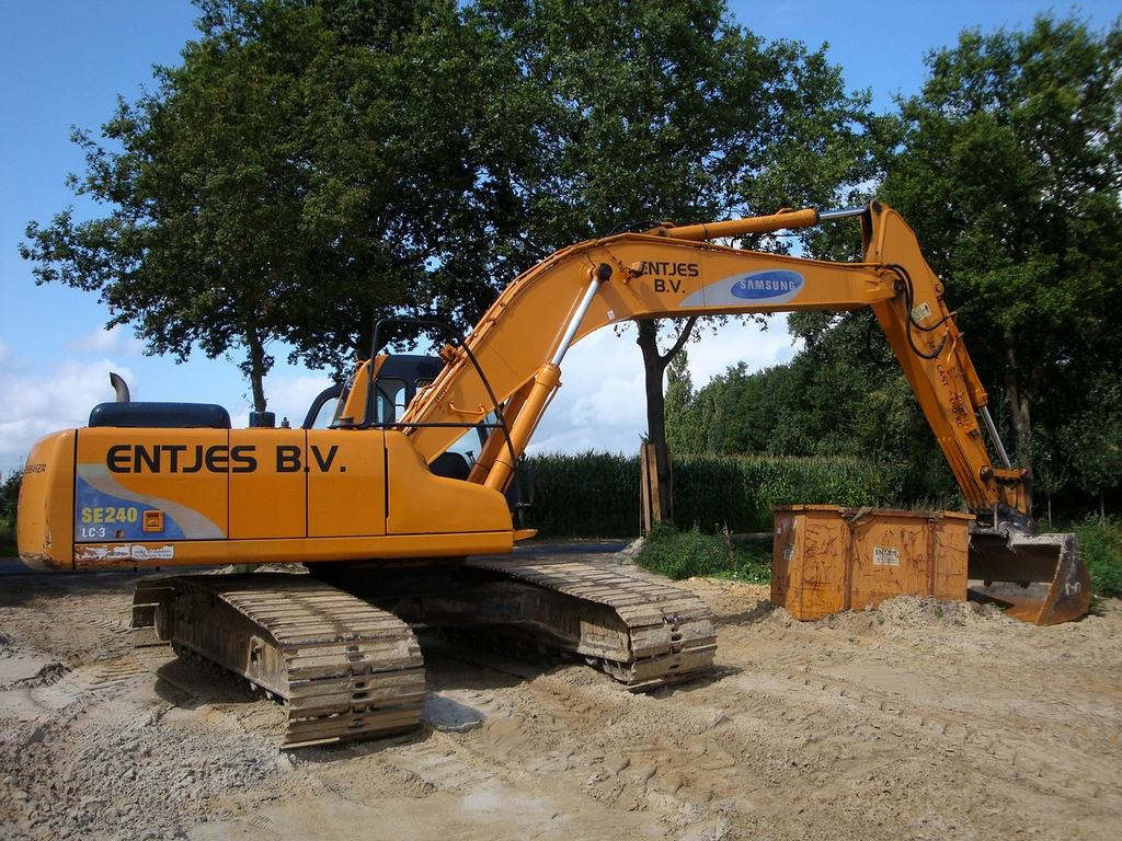 Image - How Excavators Can Help With Home Improvement Projects Around Your House