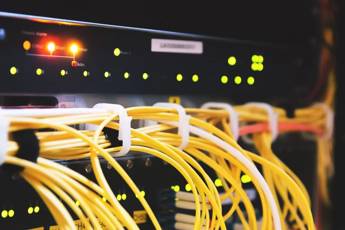 Why You Should Invest in Cable Management: Cable Management Tips and Tricks Image - Why You Should Invest in Cable Management: Cable Management Tips and Tricks