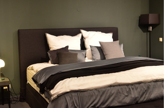 The Ultimate Guide to Choosing the Perfect King Bed for Your Dream Bedroom image - The Ultimate Guide to Choosing the Perfect King Bed for Your Dream Bedroom