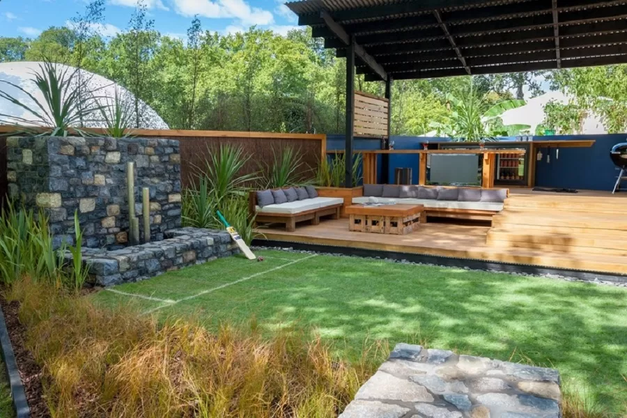 Bug-Proofing Your Backyard How to Keep Your Backyard Pest-Free image - Bug-Proofing Your Backyard How to Keep Your Backyard Pest-Free