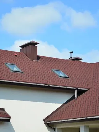 featured image - 5 Signs You Need Residential Roof Replacement